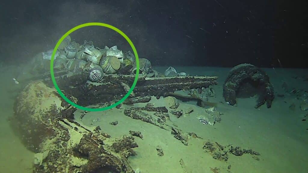 2570 méteres mélységben olyan felfedezést tett a francia hadsereg, amely minden korábbi elképzelést megdönt, és örökre megváltoztathatja a régészetet